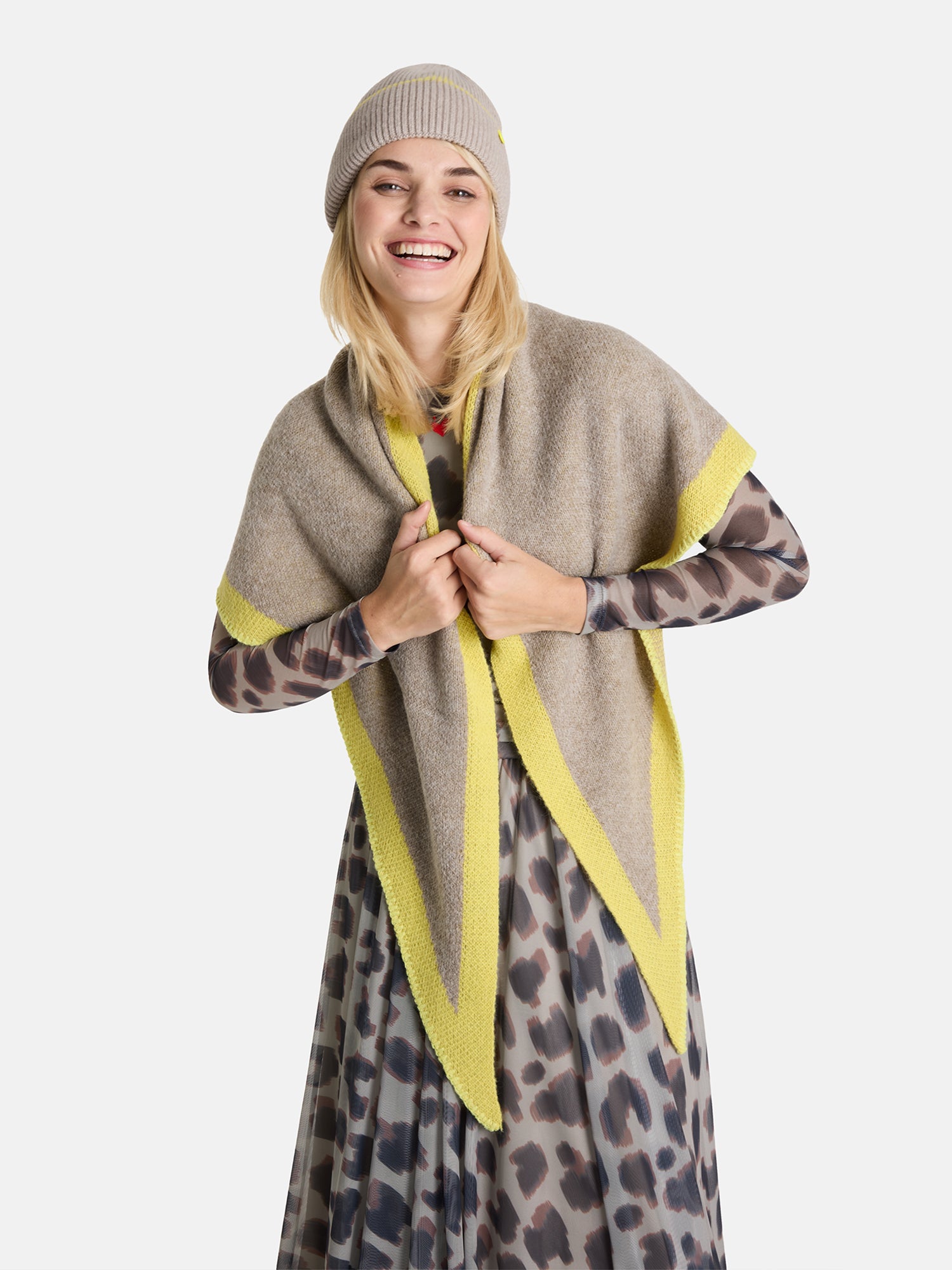 Strick-Cape „Chic Comfort“