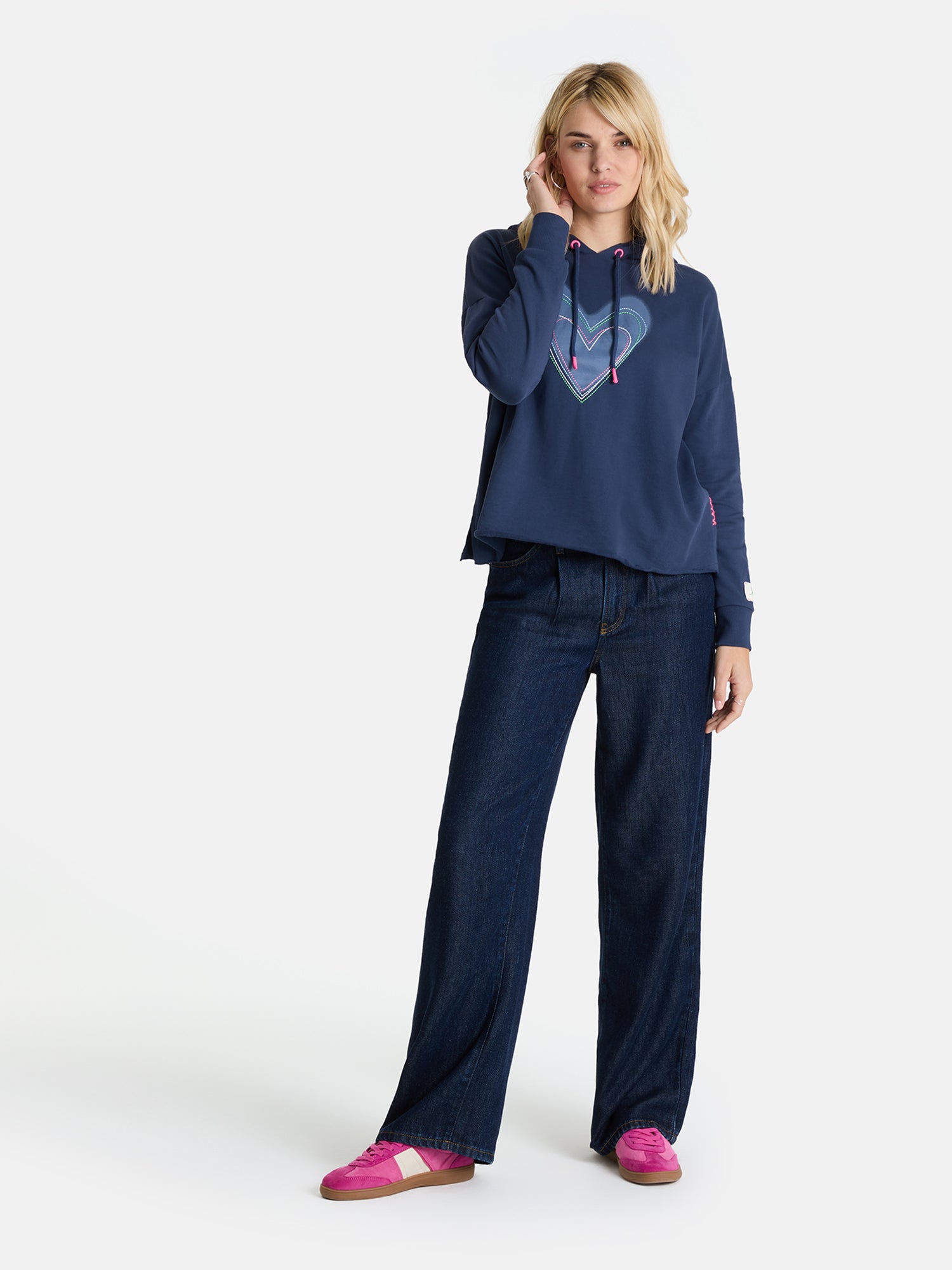 Hoodie "CyrenaL" aus Baumwolle